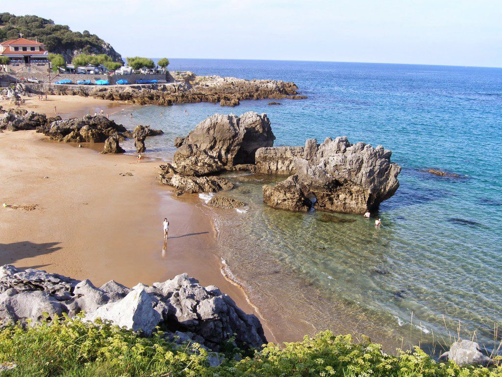Playa de Isla (localidad de Cantabria)