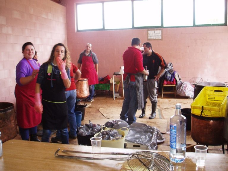 Cocinando el codillo de A Rúa