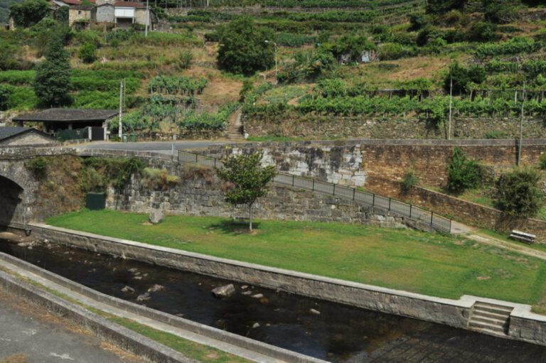 Playa fluvial Os Peares (Ribeira Sacra)